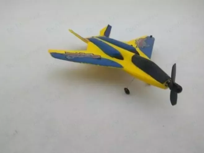 Фото №8 Радиоуправляемый самолет HUAWEI Aircraft 2.4G H 6E